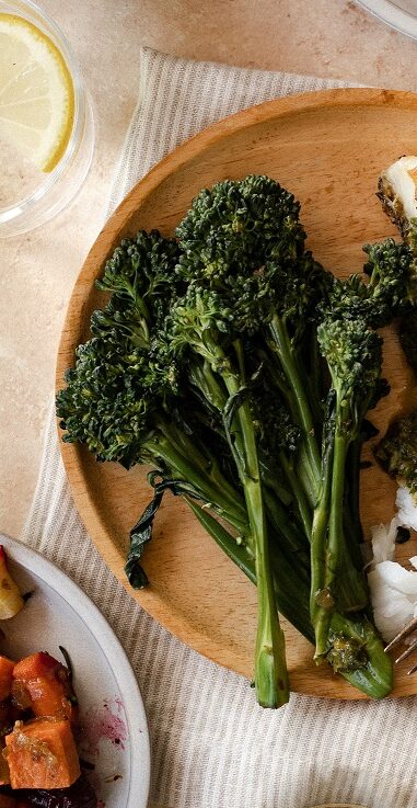 Thanksgiving brisket side dishes - balsamic garlic broccolini